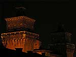 Castello Estense in notturna, vista dall'alto
